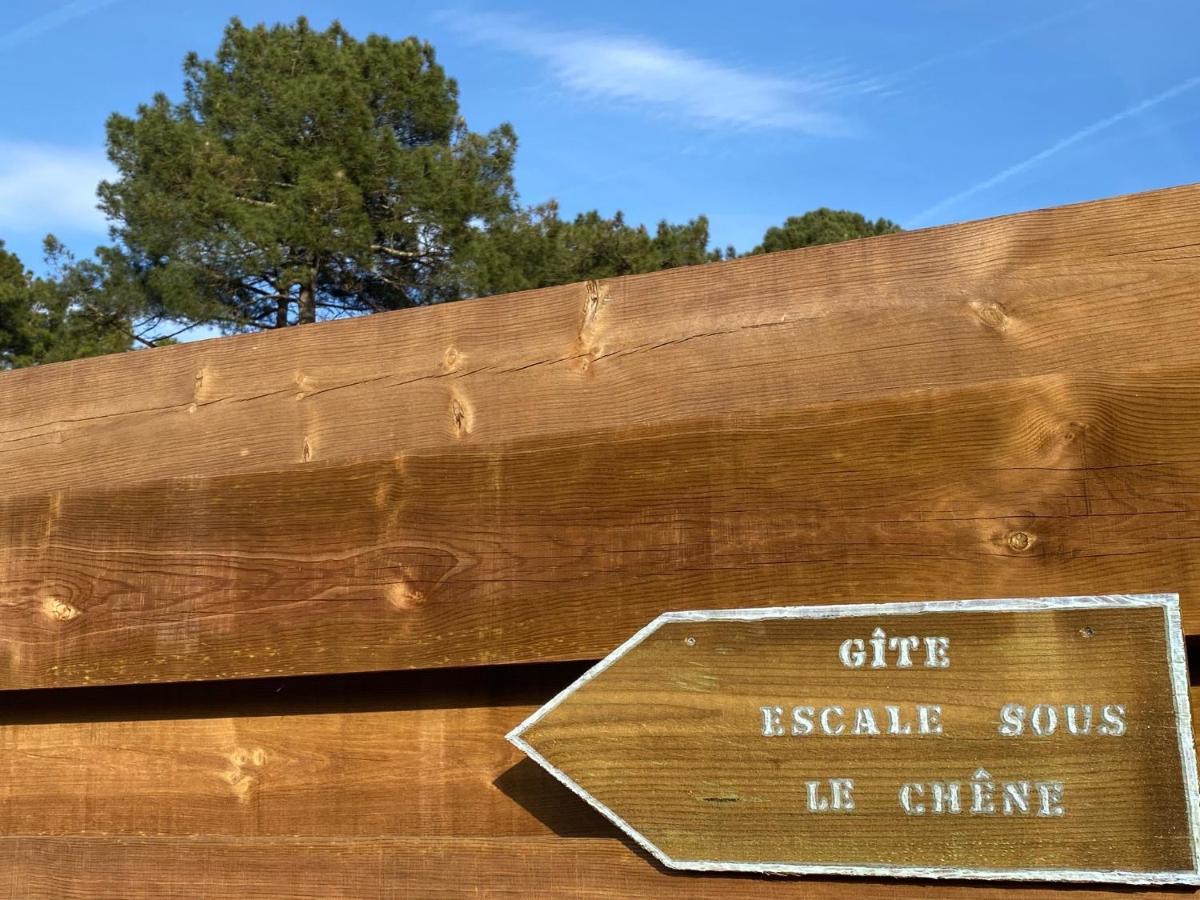 Escale Sous Le Chene Hotel Salles  Exterior photo